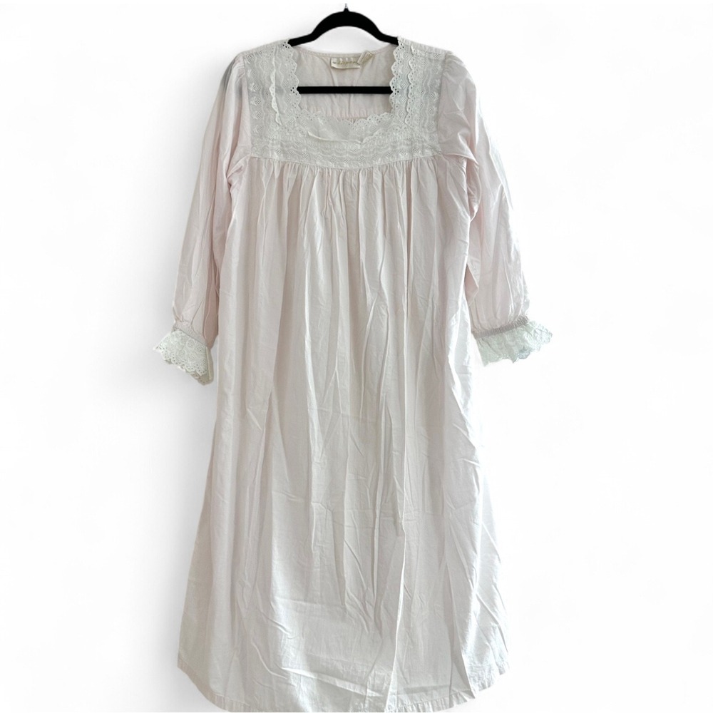 Vintage Whispers Light Pink Lace Ruffle Scalloped Trim Nightgown‎ Dress Medium